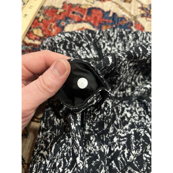 Lululemon Wunder Under Pant III Iced Wave White Black Leggings Low Rise Size 4 - Picture 5 of 6